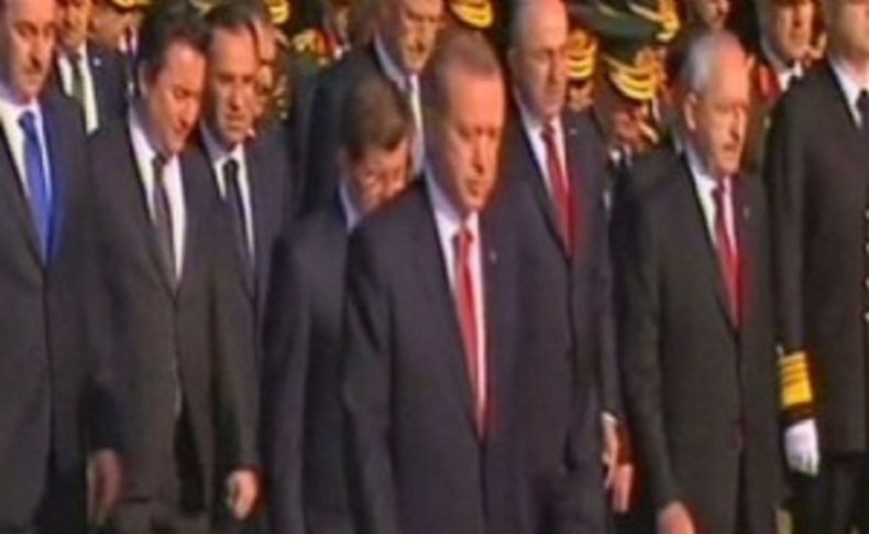 Başkent'te ilk tören Anıtkabir'de