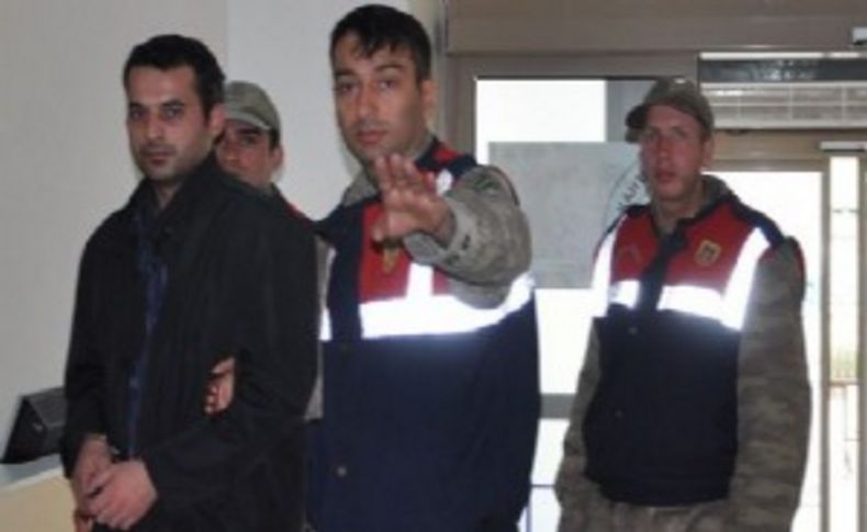 Dizi oyuncusu babasının boğazını kesti!