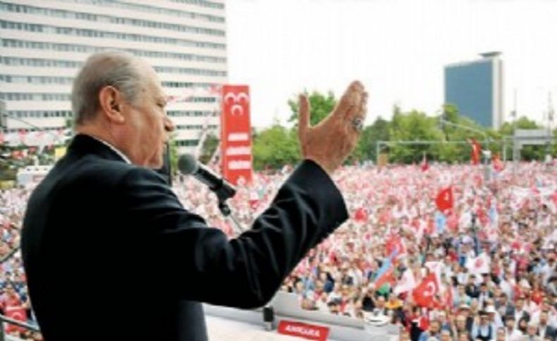 Bahçeli: Bir yanda tekbir bir yanda hırsızlık