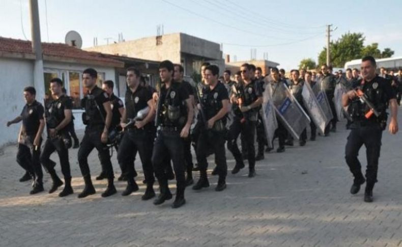 O ilçede polis operasyona sloganla yürüdü!