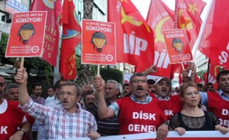 İzmir'de 12 Eylül protesto edildi