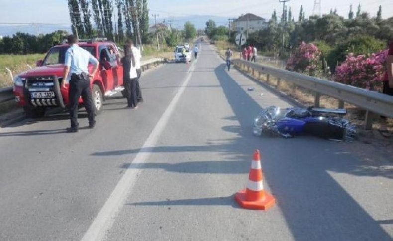 Kamyonete arkadan çarpan motosikletli öldü