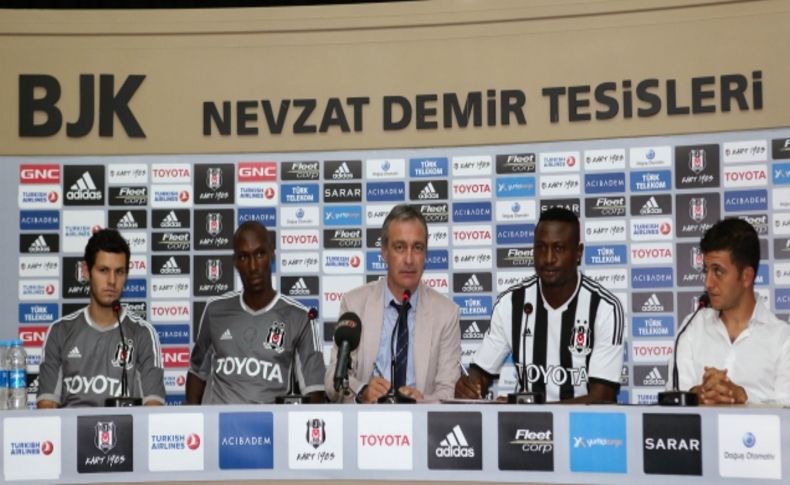 3 yeni Beşiktaşlı, basın önünde imzalarını attı