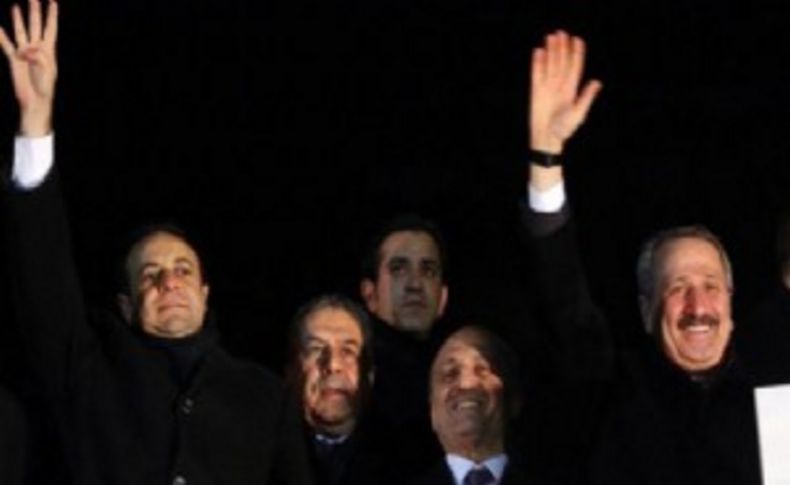 Flaş! 4 eski bakan hakkında suç duyurusu