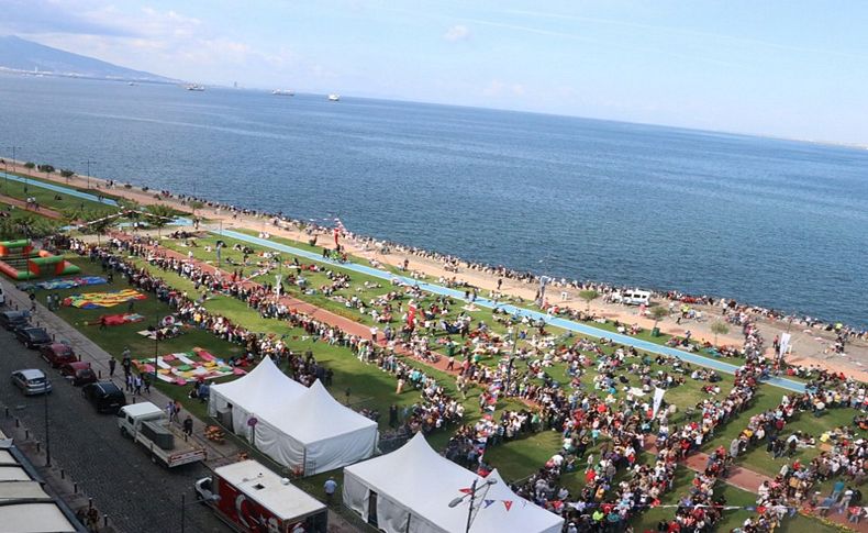 5. İzmir Boyoz Festivali'nde 15 bin boyoz dağıtıldı