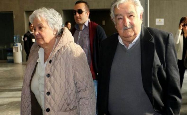 En yoksul başkan konuştu: Siyaset para...