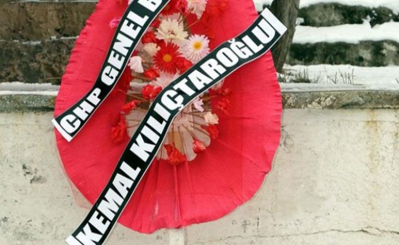 Çelenk krizinde CHP'den ilginç hamle