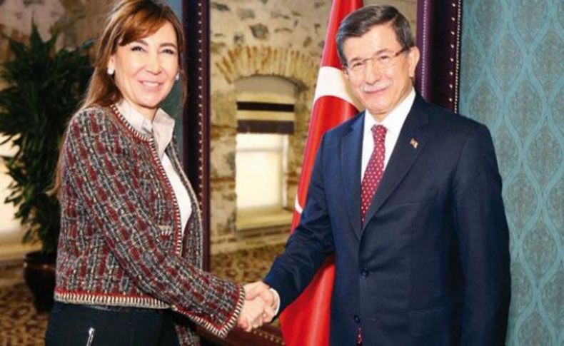 Davutoğlu, medya patronlarıyla bir araya geldi