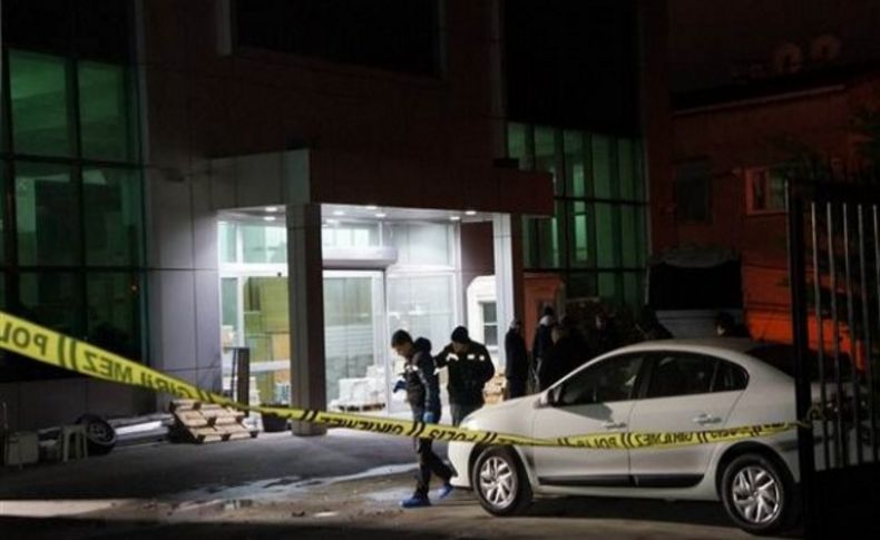 Yeni Şafak ve Akit'e silahlı saldırı