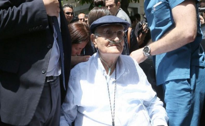 Şevket Demirel hayatını kaybetti