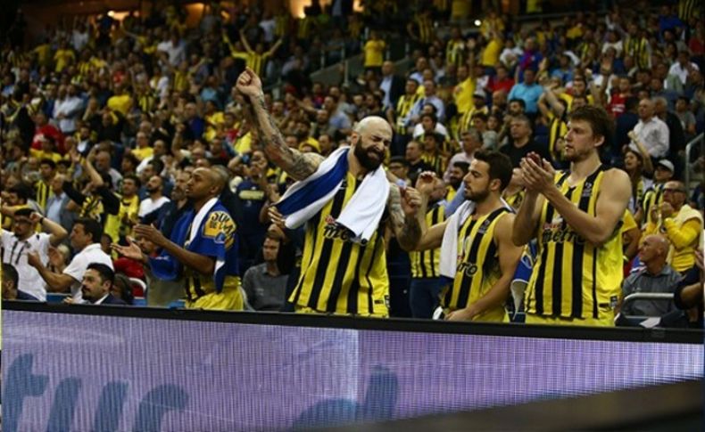 Avrupa'da tarihi zafer... Fenerbahçe finalde!