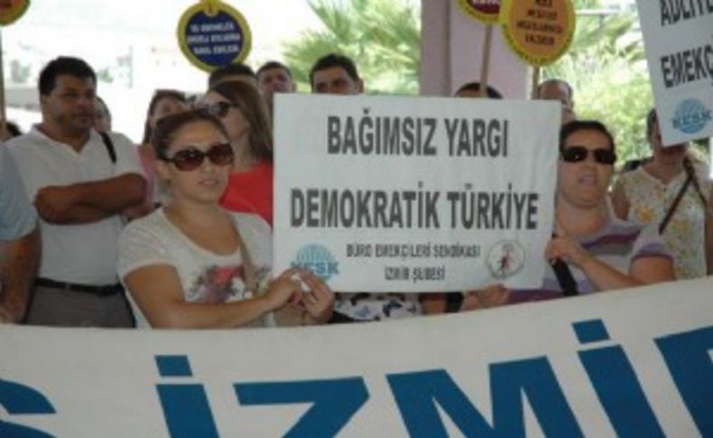 Adliye çalışanlarından hakim-savcı zammına protesto