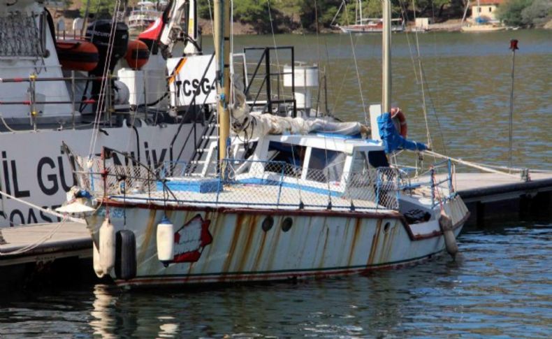 69 kaçak, tekne batmak üzereyken kurtarıldı
