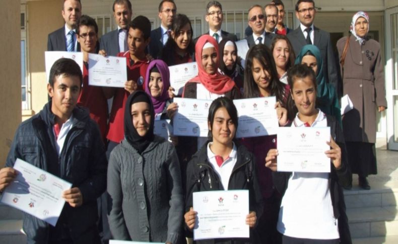 72 öğrenciye TUBİTAK katılım belgesi verildi