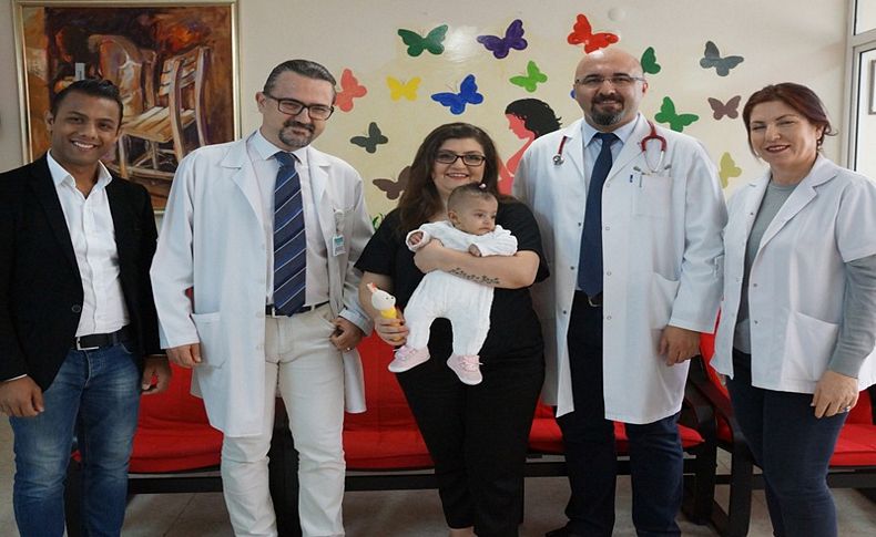 980 gram doğan Arya bebek hayata tutundu