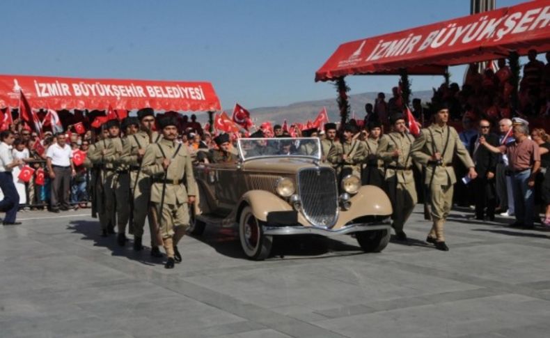 Başkanlar ve siyasetçilerden 9 Eylül mesajları!