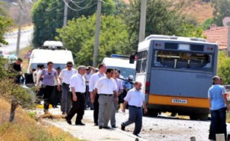 Foça bombacılarına 3 tahliye daha