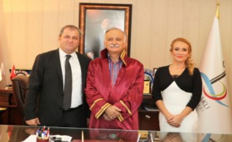 Devlerin aşkı büyük olur