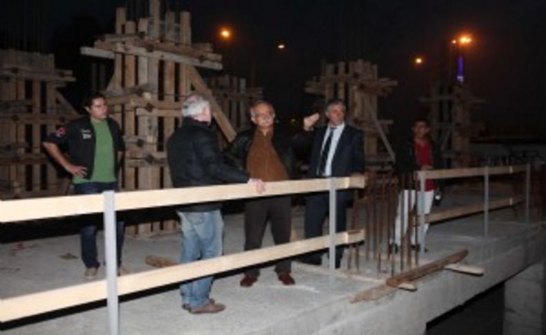 Bayraklı hizmet binası tam gaz