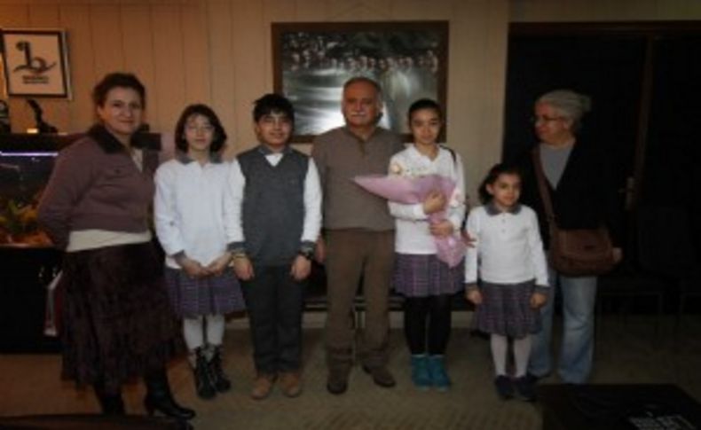 Öğrenciler istedi,Karabağ söz verdi