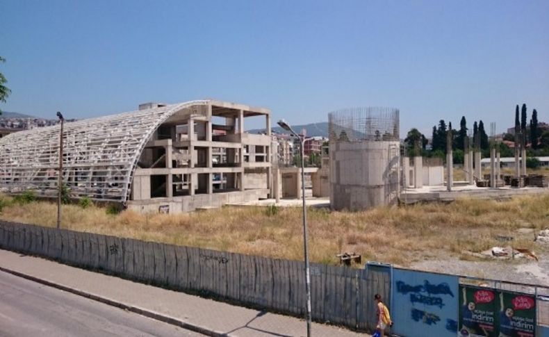 21 yıllık enkaza bir erteleme daha