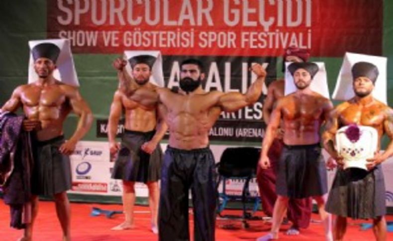 Vücut geliştirmecilerden muhteşem gösteri