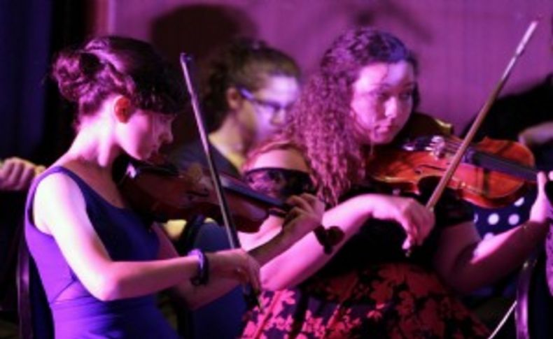 Bizim Orkestra büyüledi