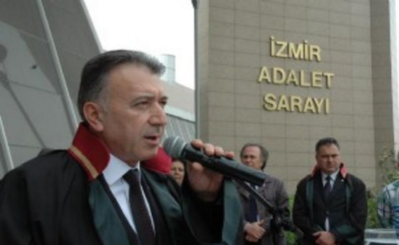 İzmir'e avukatlardan yargı bağımsızlığı vurgus