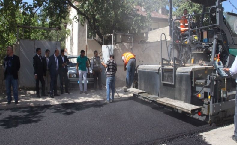 Abdullahpaşa Mahallesi'nde bin 400 metre asfalt serimi yapıldı