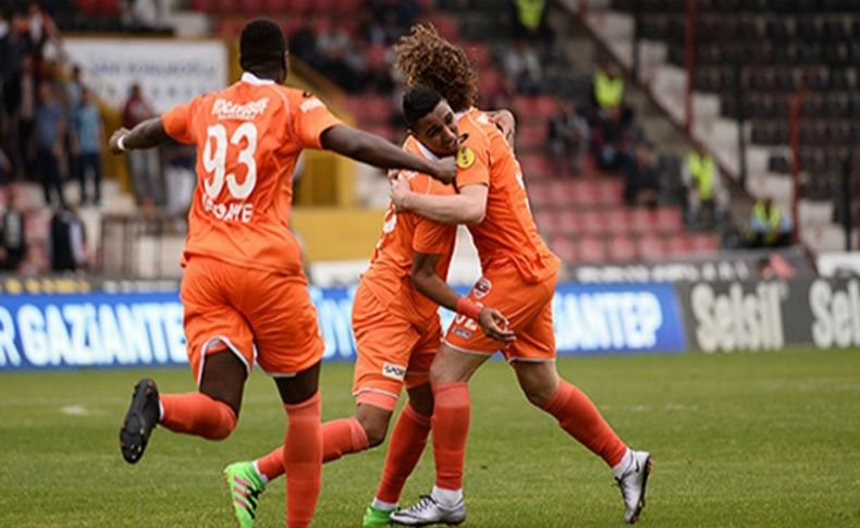 Adanaspor 12 yıl sonra Süper Lig'de