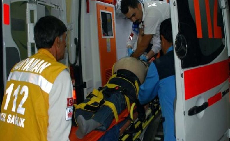 Adiyaman'da Devrilen Kamyonetin Sürücüsü Öldü