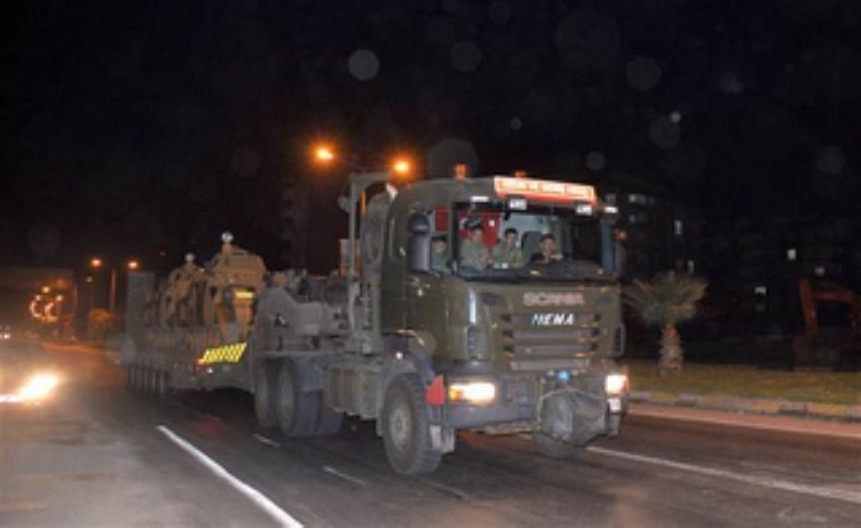 Afrin'e büyük askeri sevkıyat... Özel komando birlikleri de gitti