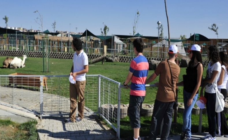 AGÜ'den yeni kaydolan öğrencilere Kayseri turu