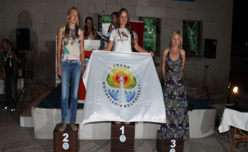 AHAS sporcusu yamaç paraşütünde dünya birincisi oldu