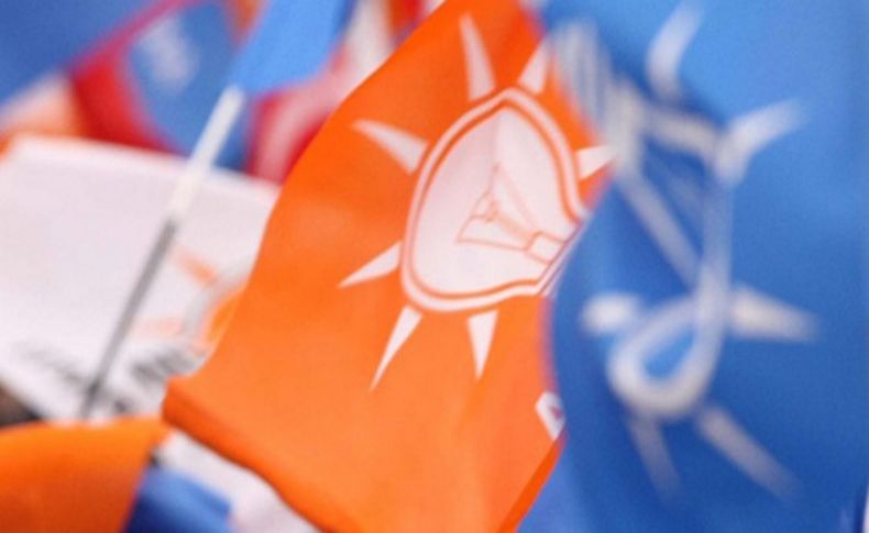 AK Parti'de kongreler ertelendi