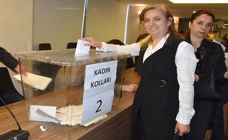 AK Parti'de sandık kuruldu... Yönetim görevden alındı