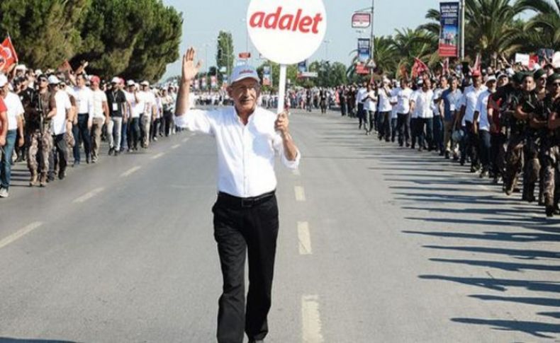 AK Parti'den 'yürüyüş' anketi