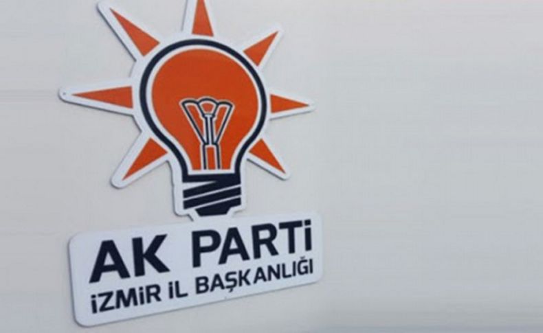 AK Parti Kemalpaşa'da iki ilçe yöneticisinin istifası alındı
