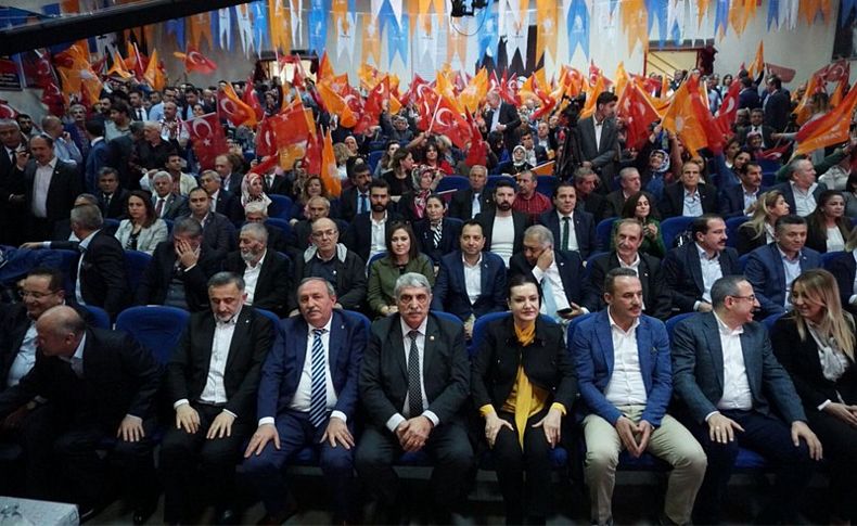 AK Parti İzmir'de iki ilçede kongre heyecanı