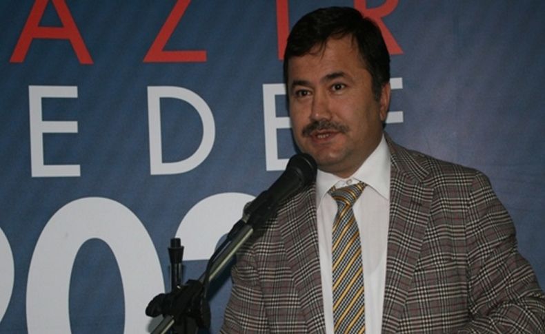 AK Parti'li Yılmaz'dan ilginç paylaşım: Çatlasalar da patlasalar da...