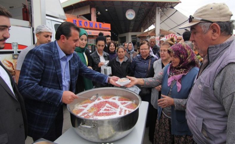 AK Parti Menderes’ten aşure etkinliği