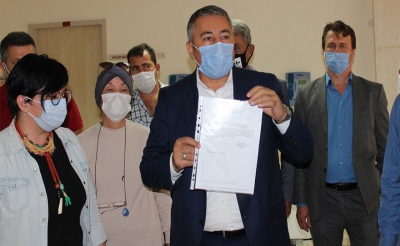 AK Parti Menemen İlçe Başkanı Çelik mazbatasını aldı