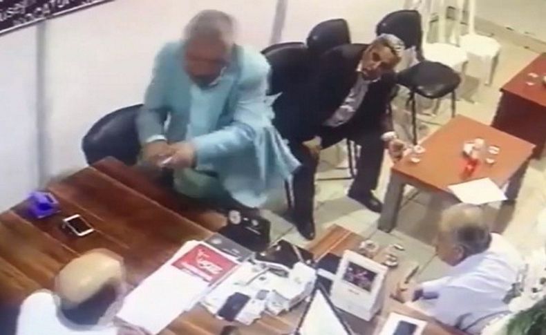 AK Partili başkan, AK Partili başkana silah çekti