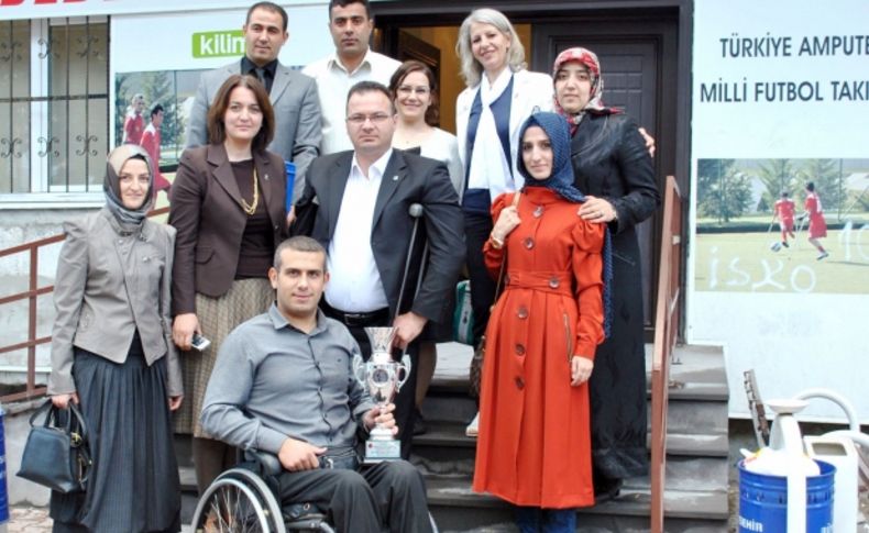AK Parti'den engellilere ziyaret