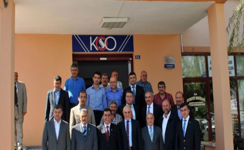 AK Parti’den oto sanatkarlar odasına ziyaret