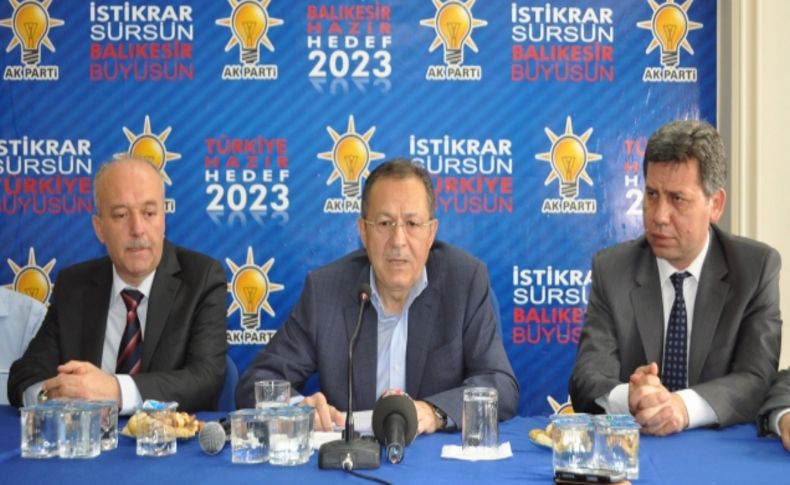 AK Partili Uğur'dan Başkan Ok'a meydan ve otel eleştirisi