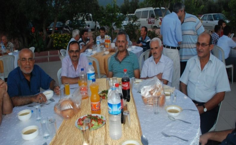 AK Partililer Erzin'de dayanışma yemeğinde buluştu
