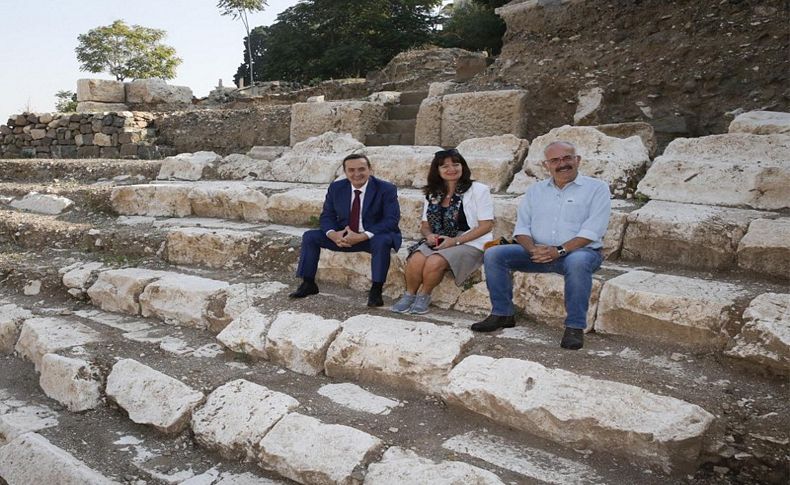 Akdeniz’in yeni antik tiyatrosu Konak’ta doğuyor