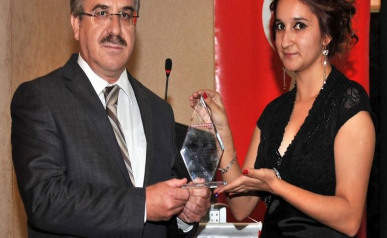 Akgül'e en başarılı belediye başkanı ödülü