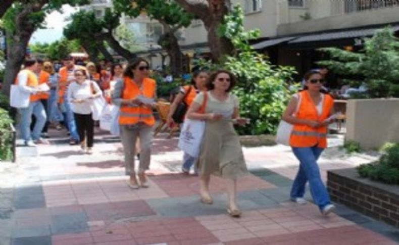 AK Kadınlar'dan Alsancak turu